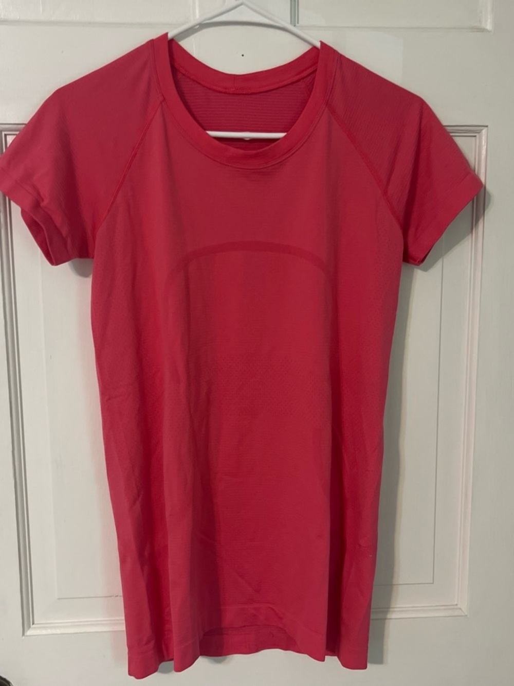 Lululemon Women’s Pink Athletic Tee- TAGS HAVE BEEN CUT OUT